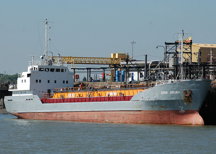 Photograph of the vessel  Star Aruba pictured at Purfleet on 22nd May 2010