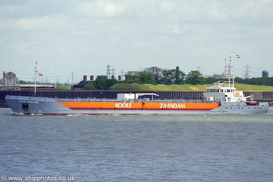 Photograph of the vessel  Star Bonaire pictured passing Gravesend on 3rd May 2003