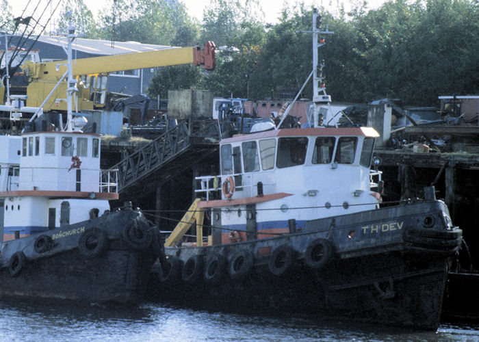 Photograph of the vessel  T.H. Dev pictured on the River Tyne on 5th October 1997