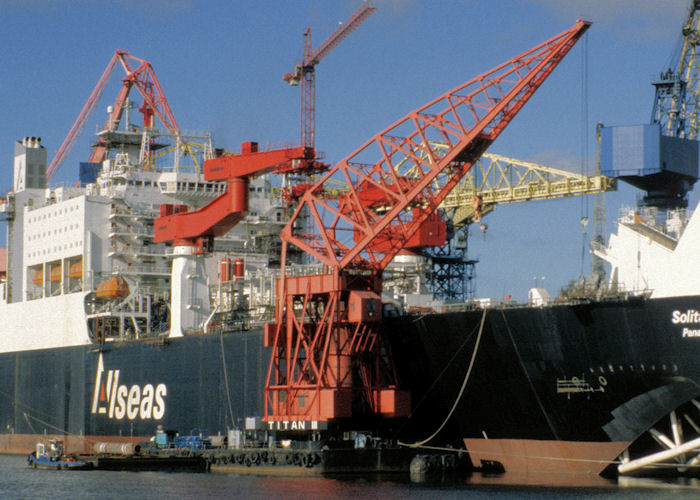 Photograph of the vessel  Titan III pictured on the River Tyne on 5th October 1997