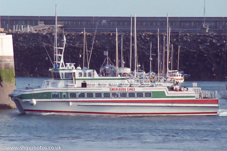 Photograph of the vessel  Trident 3 pictured arriving in St. Helier on 22nd August 1989