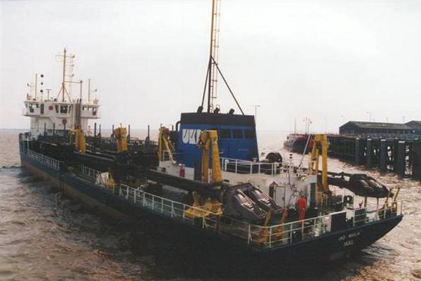 Photograph of the vessel  UKD Marlin pictured departing Hull on 17th June 2000