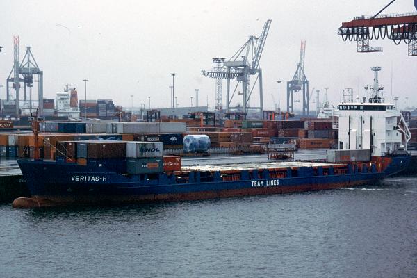 Photograph of the vessel  Veritas-H pictured in Hamburg on 19th March 2001