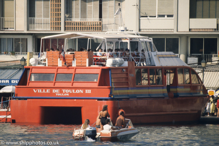 Photograph of the vessel  Ville de Toulon III pictured at Toulon on 15th August 1989