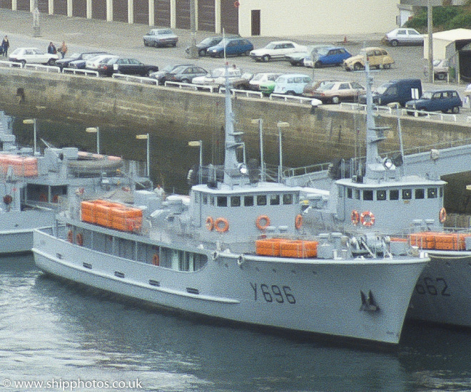 FS Alphee pictured at Brest on 25th August 1989