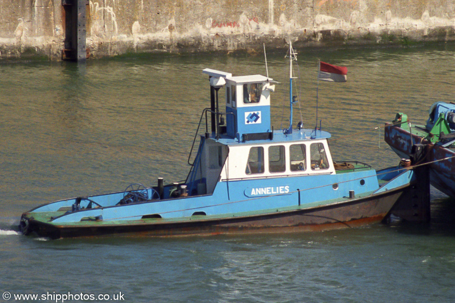 Photograph of the vessel  Annelies pictured at Zeebrugge on 13th May 2003