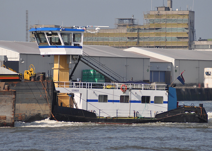  Aries pictured on the Nieuwe Maas on 26th June 2011