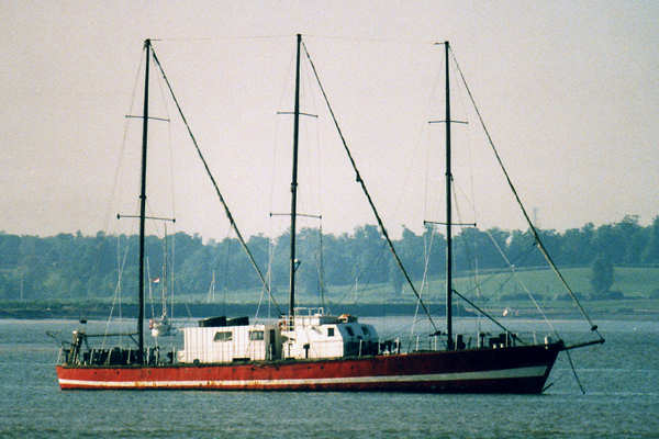 Photograph of the vessel  Beckford pictured at Harwich on 25th May 2001