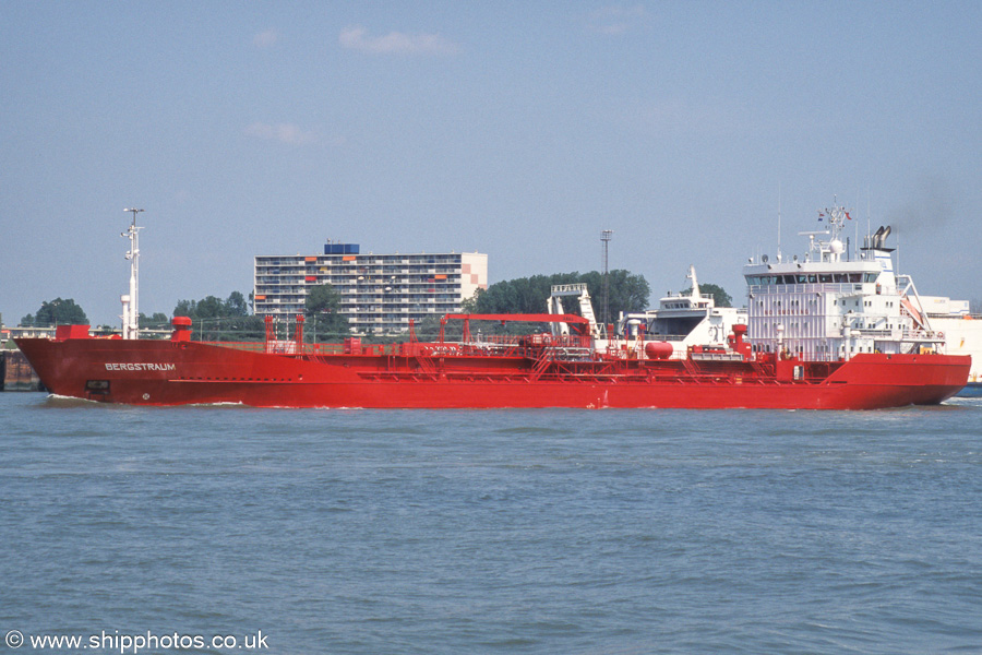 Photograph of the vessel  Bergstraum pictured on the Nieuwe Waterweg on 17th June 2002