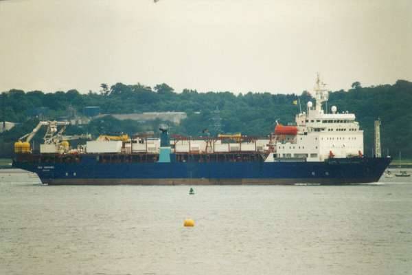 Photograph of the vessel cs Bold Endurance pictured arriving in Southampton on 15th June 2000