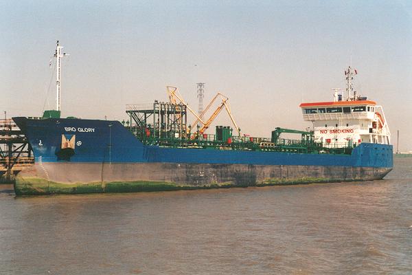 Photograph of the vessel  Bro Glory pictured at Purfleet on 12th May 2001
