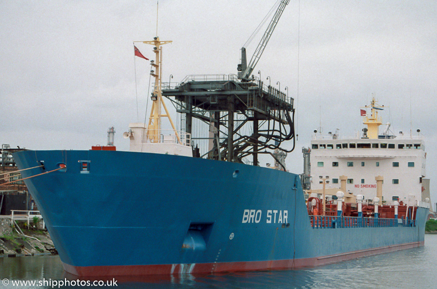 Photograph of the vessel  Bro Star pictured at Stanlow on 20th May 2000