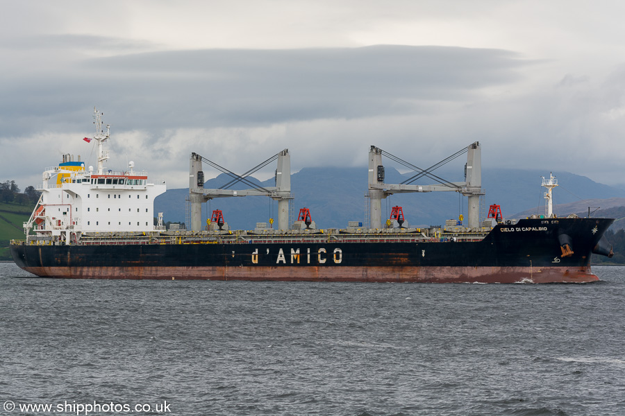  Cielo di Capalbio pictured passing Greenock on 5th October 2019