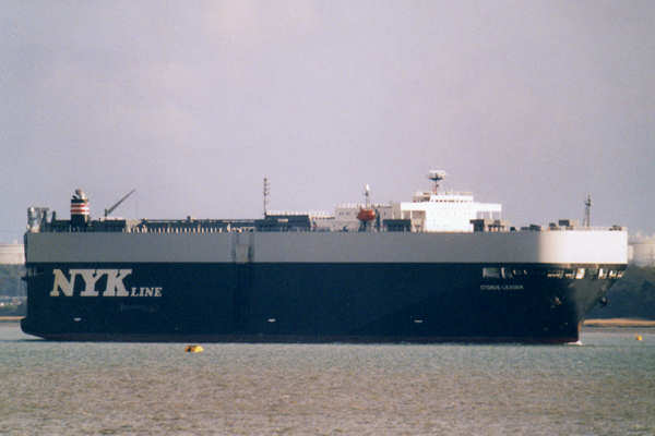  Cygnus Leader pictured arriving in Southampton on 17th April 2000