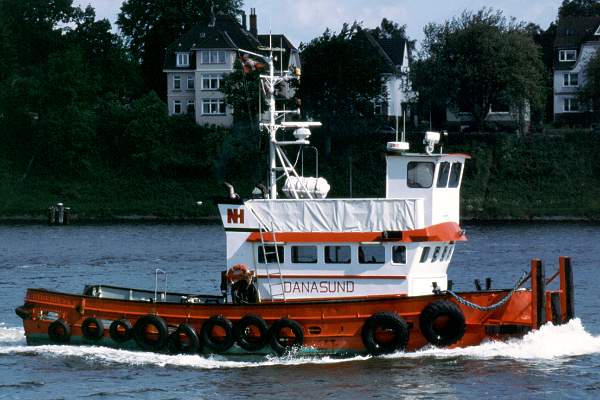  Danasund pictured on the Kiel Canal on 29th May 2001