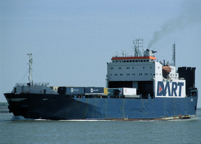 Photograph of the vessel  Dart 1 pictured passing Gravesend on 16th May 1998