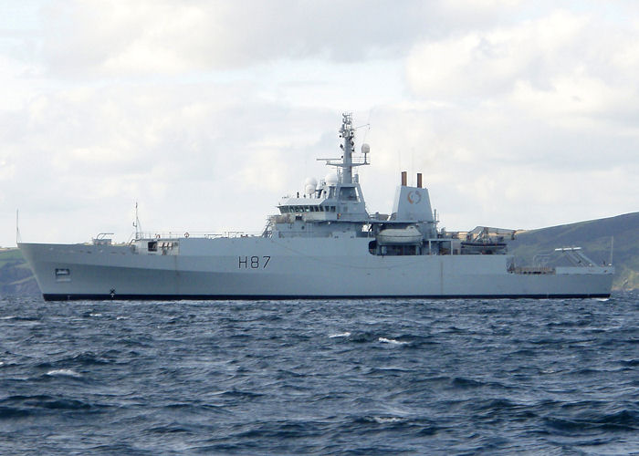 HMS Echo pictured near Plymouth on 29th August 2007
