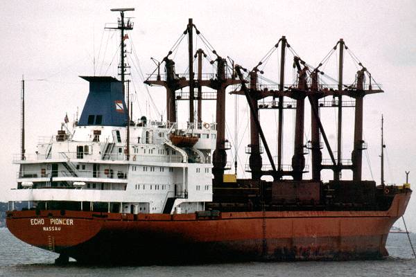  Echo Pioneer pictured in the Solent on 4th July 1998