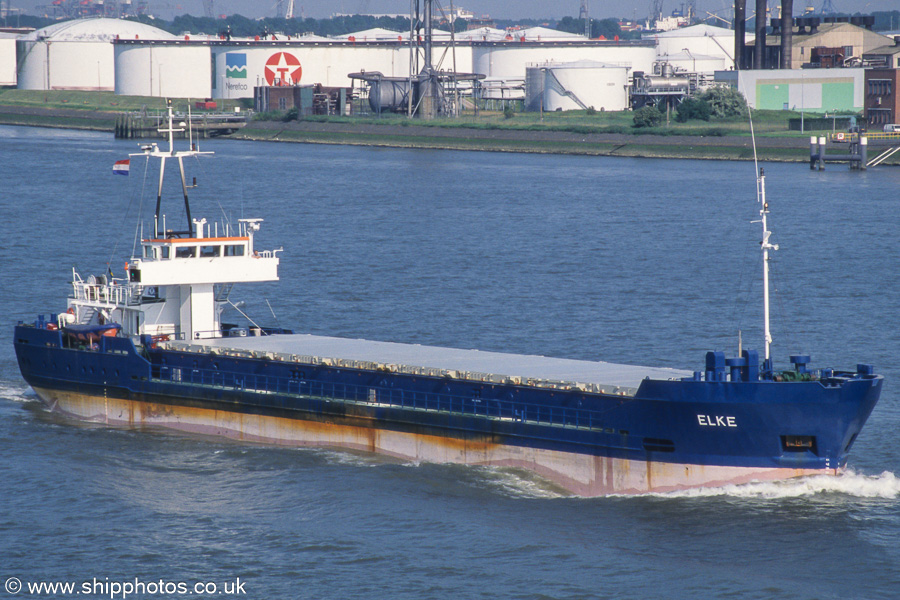 Photograph of the vessel  Elke pictured on the Nieuwe Maas at Vlaardingen on 17th June 2002