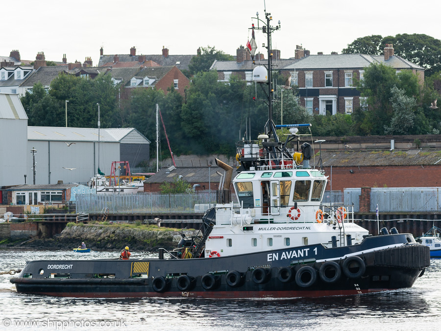Photograph of the vessel  En Avant 1 pictured passing North Shields on 28th August 2023