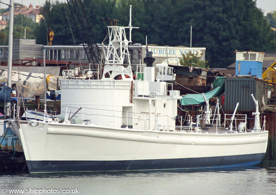 Photograph of the vessel rv Enterprise pictured at Southampton on 22nd September 2001