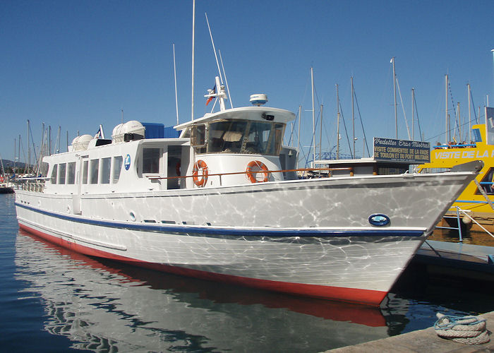 Photograph of the vessel  Éros pictured at Toulon on 9th August 2008