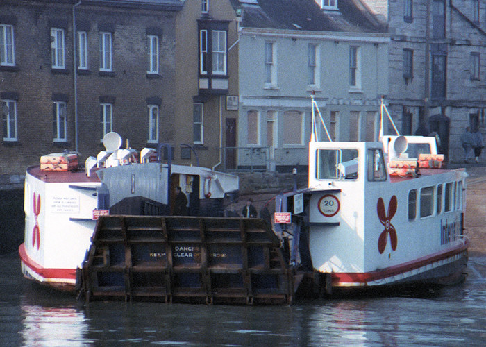  Ferry No. 5 pictured at Cowes on 22nd February 1988