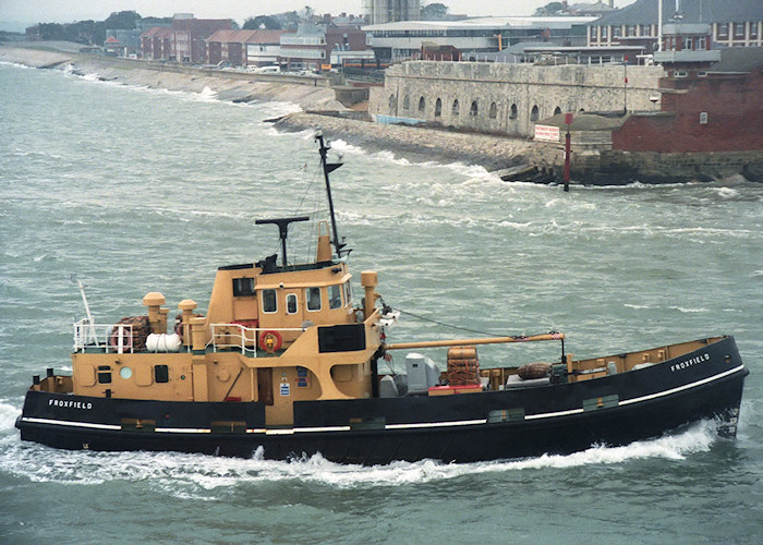 Photograph of the vessel RMAS Froxfield pictured entering Portsmouth Harbour on 26th October 1988