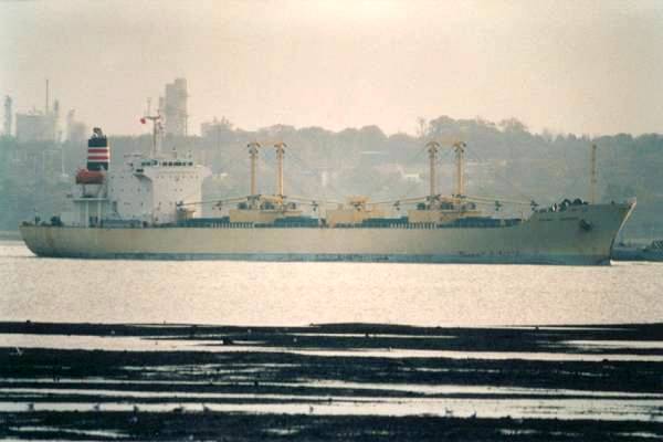  Galaxy Harvest pictured arriving in Southampton on 21st November 1999