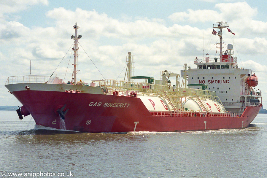 Photograph of the vessel  Gas Sincerity pictured on the River Mersey on 27th July 2002