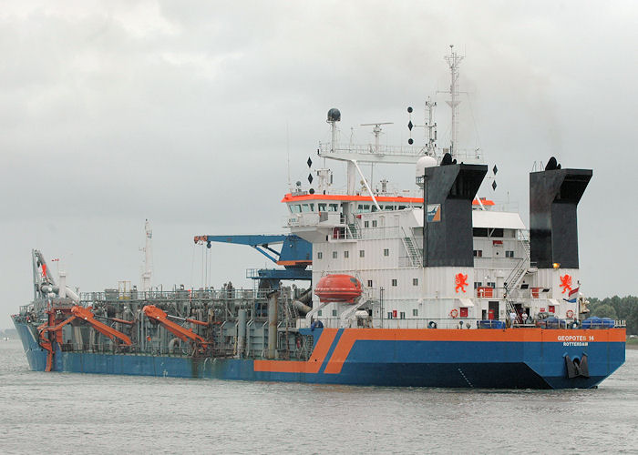 Photograph of the vessel  Geopotes 14 pictured on the Nieuwe Maas on 20th June 2010