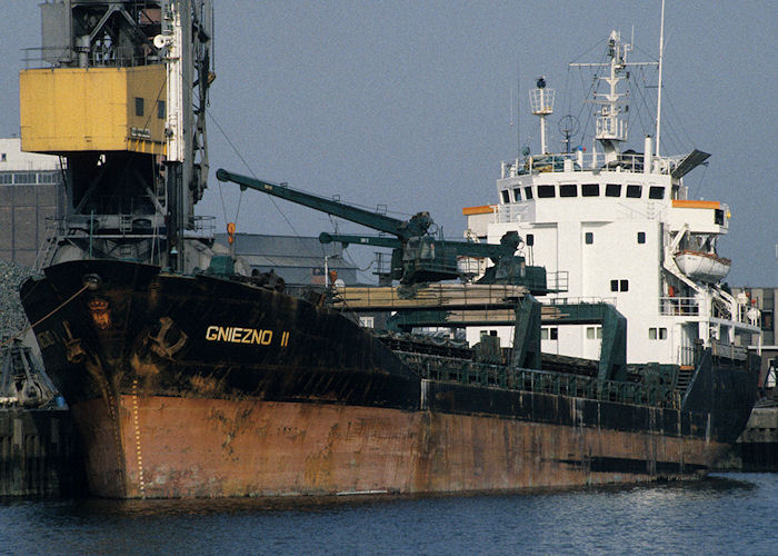 Photograph of the vessel  Gniezno II pictured in Merwehaven, Rotterdam on 27th September 1992