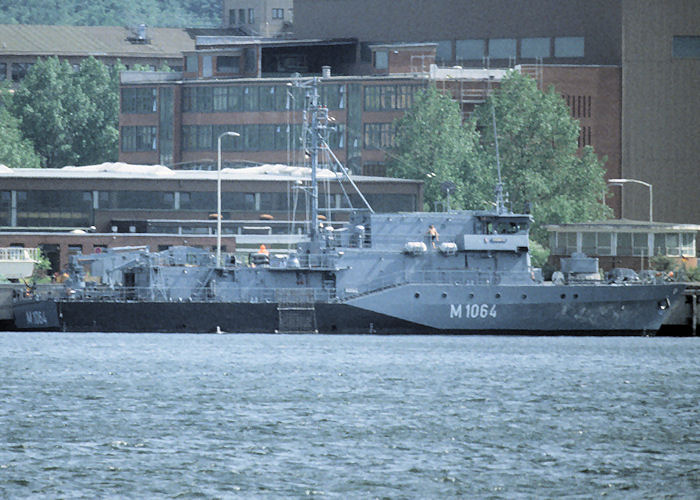 Photograph of the vessel FGS Grömitz pictured at Kiel on 7th June 1997