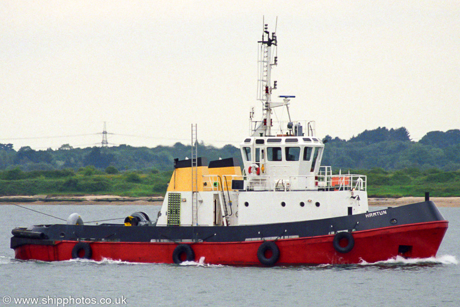  Hamtun pictured at Southampton on 5th June 2002