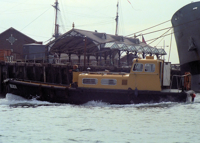 Photograph of the vessel RMAS HL 8001 pictured in Portsmouth Naval Base on 17th September 1988