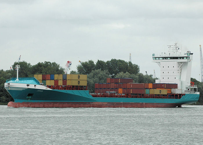  Jana pictured on the Nieuwe Maas at Rotterdam on 20th June 2010