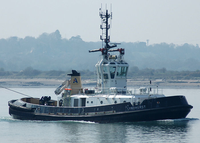 Photograph of the vessel  Lyndhurst pictured at Southampton on 22nd April 2006