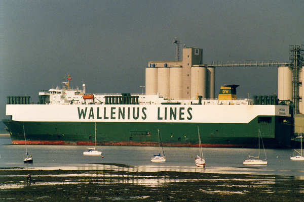 Photograph of the vessel  Medea pictured in Southampton on 5th June 2000