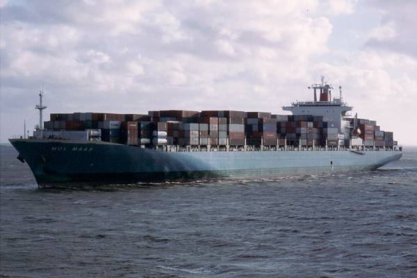 Photograph of the vessel  MOL Maas pictured on the River Elbe on 29th May 2001
