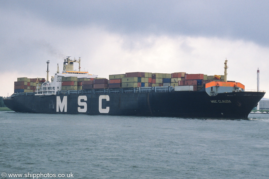 Photograph of the vessel  MSC Claudia pictured in Kanaldok B2, Antwerp on 20th June 2002