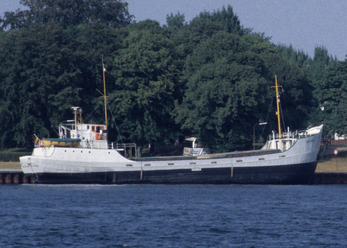 Photograph of the vessel  Nobiskrug pictured at Holtenau on 22nd August 1995
