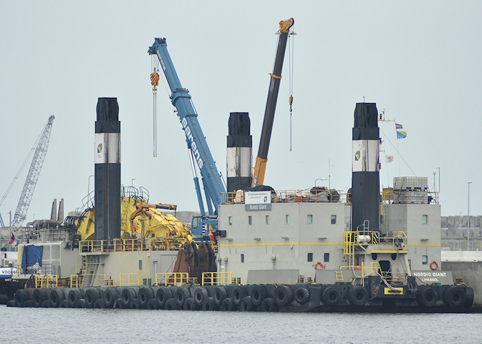 Photograph of the vessel  Nordic Giant pictured in Yangtzehaven, Europoort on 26th June 2011