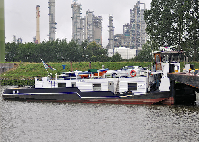 Photograph of the vessel  Olivier pictured on the Hartelkanaal, Rotterdam on 26th June 2011