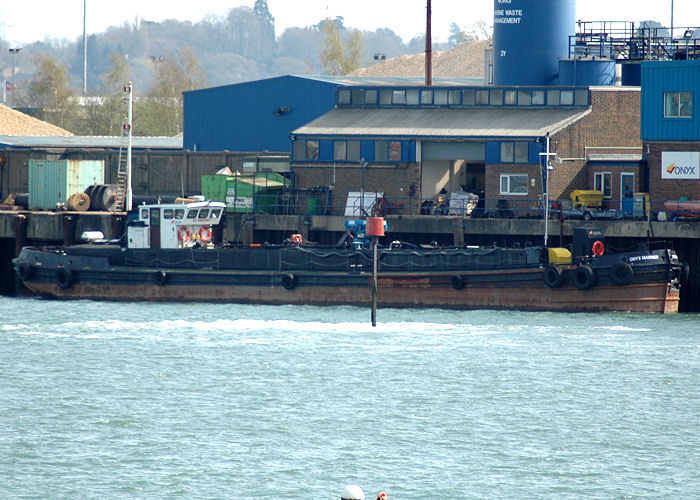 Photograph of the vessel  Onyx Mariner pictured at Marchwood on 22nd April 2006