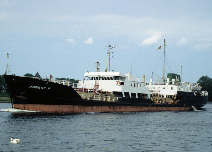 Photograph of the vessel  Robert M pictured passing through Rendsburg on 8th June 1997