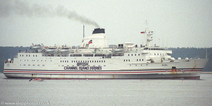 Photograph of the vessel  Rozel pictured arriving at Poole on 16th April 1989