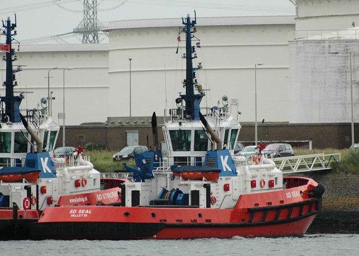 Photograph of the vessel  SD Seal pictured in 4e Petroleumhaven, Europoort on 20th June 2010