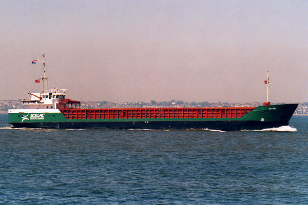  Sea Riss pictured on the River Thames on 12th May 2001