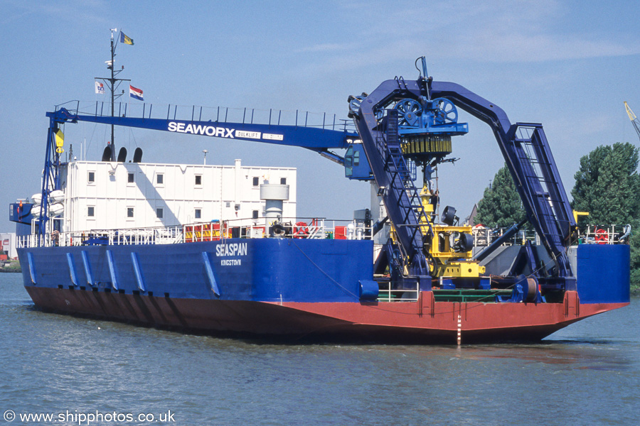 Photograph of the vessel  Seaspan pictured in Wiltonhaven, Rotterdam on 17th June 2002