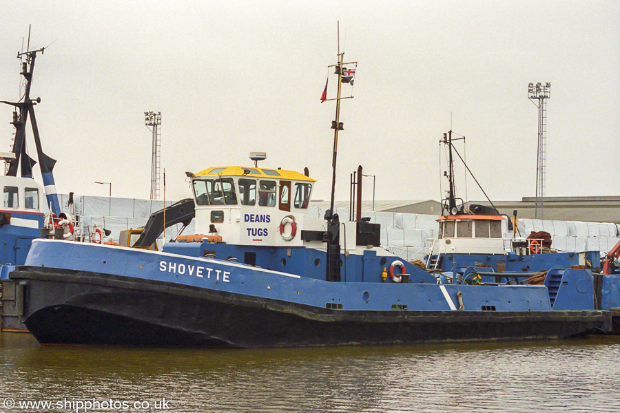 Photograph of the vessel  Shovette pictured in Alexandra Dock, Hull on 11th August 2002